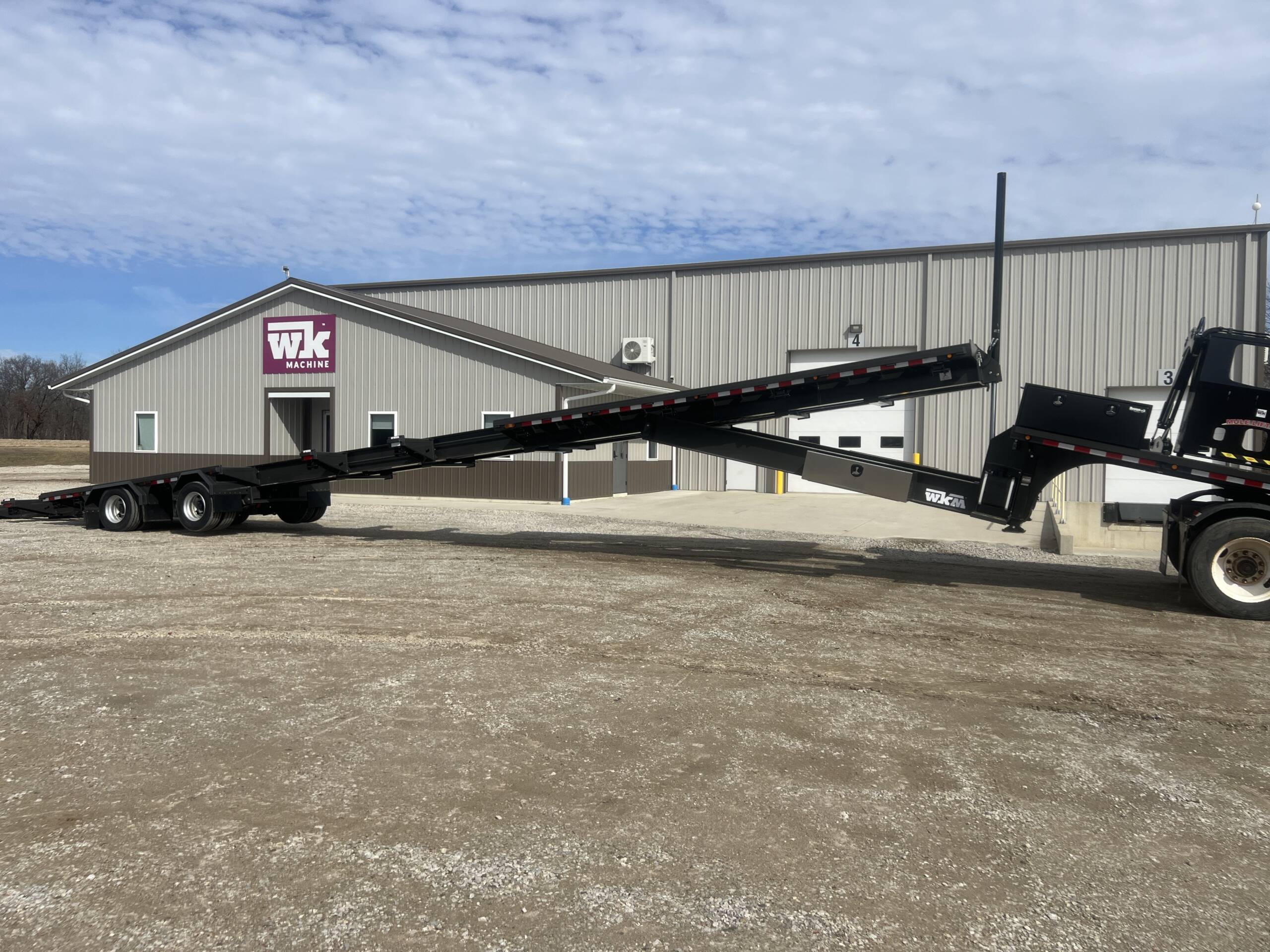 2026 WKM 40'-60' Stepdeck Cabin Trailer