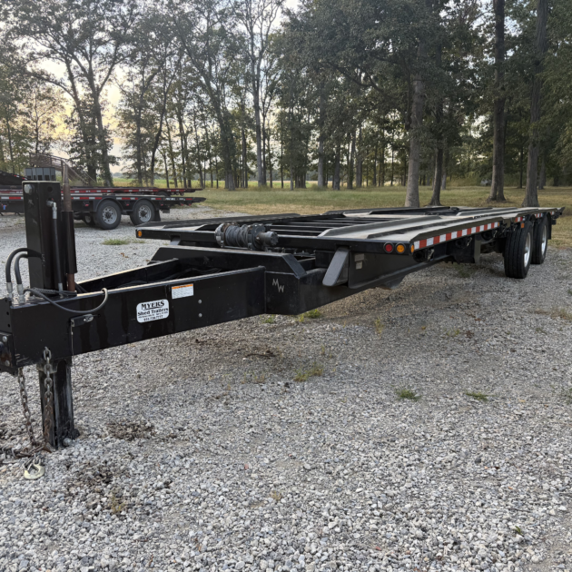 2025 Myer 28' Scissor Pintail Trailer